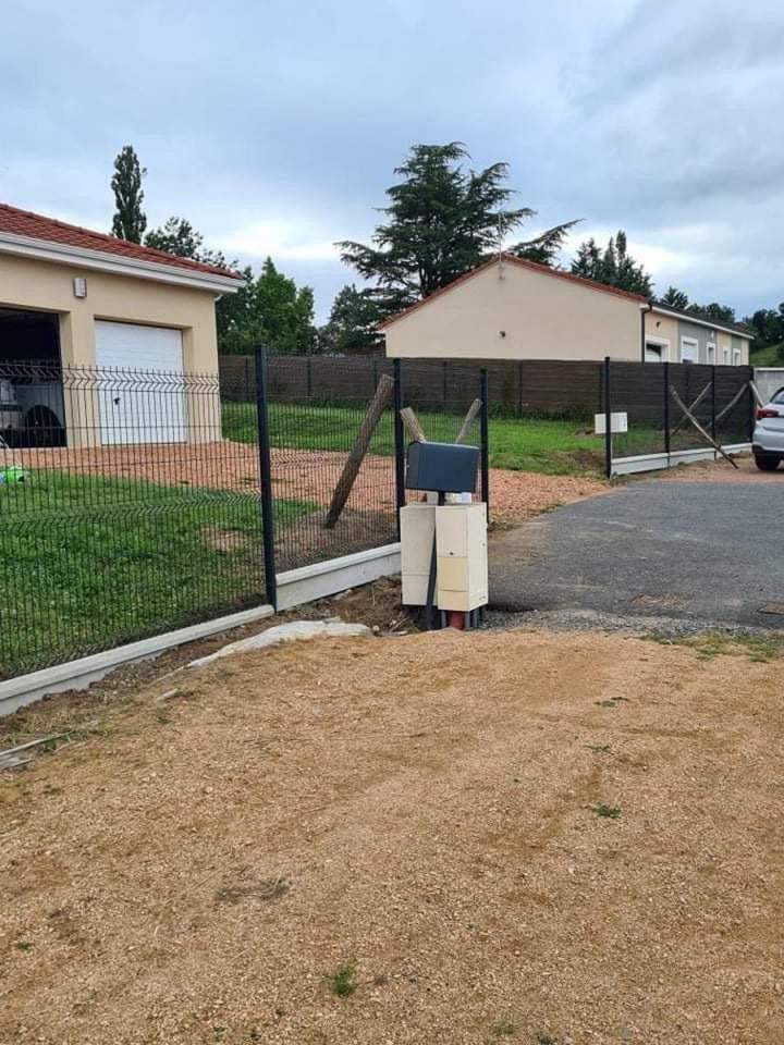 Travaux de pose de clôtures Le Vernet